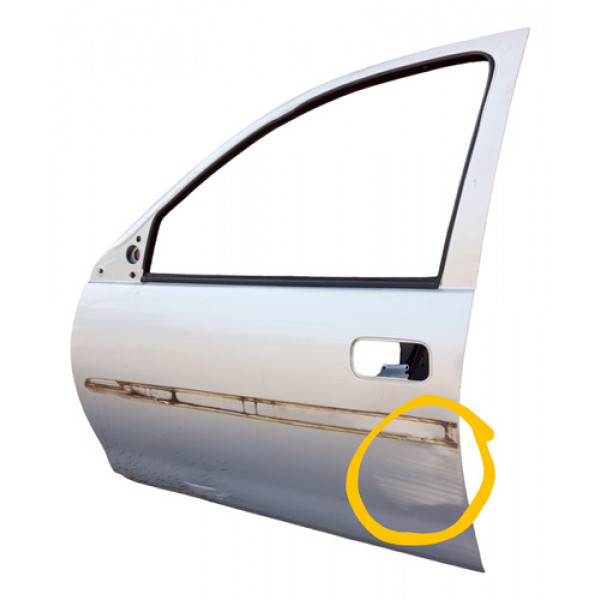 Porta Dianteira Esquerda Corsa 1996 A 2017 Com Detalhe