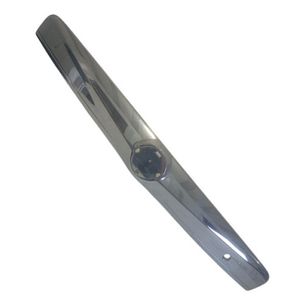 Friso Tampa Traseira Nissan Versa 2018