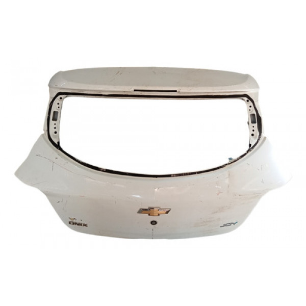 Tampa Traseira Chevrolet Onix 