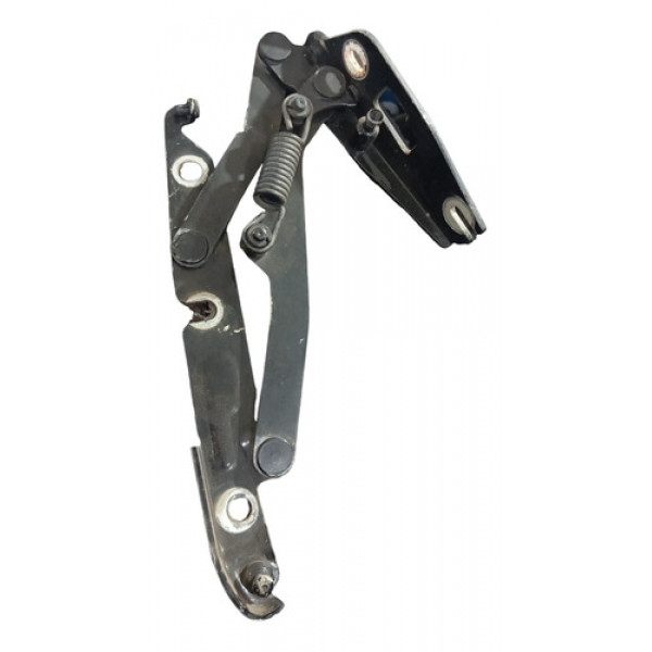 Dobradiça Tampa Traseira Direita Volkswagen Jetta 2007 A 11