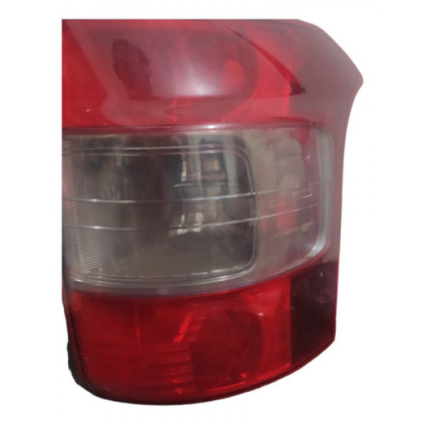 Lanterna Traseira Direita Montana Com Detalhe 