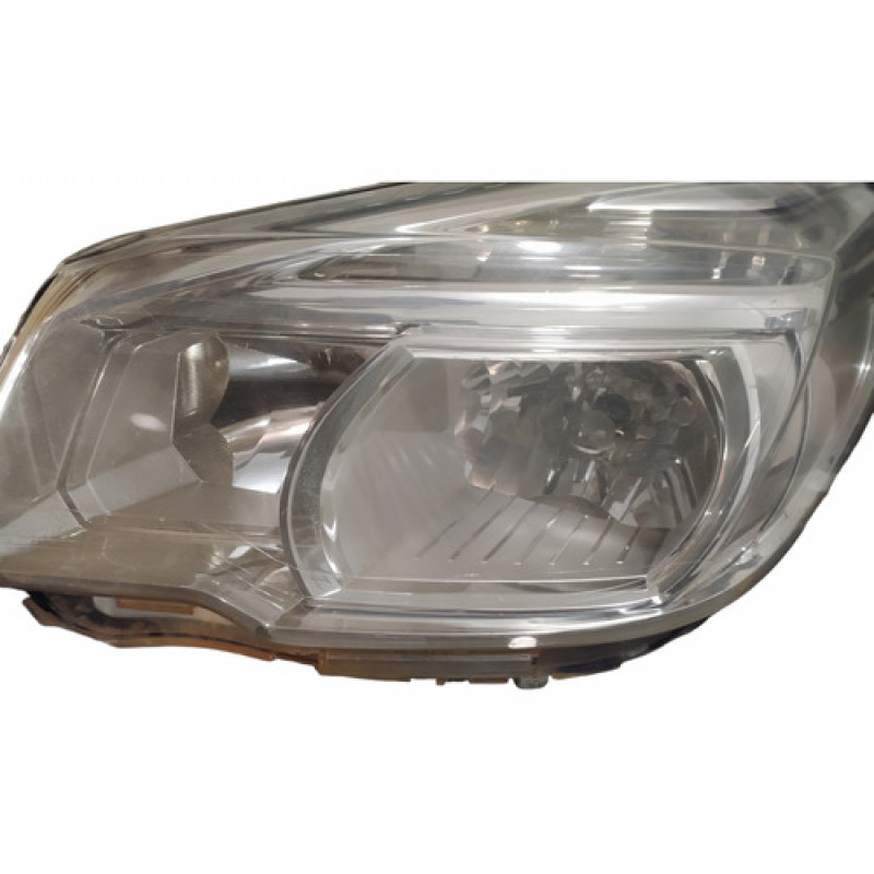 Farol Esquerdo Chevrolet S10 2013 Com Detalhe Farol Esquerdo Chevrolet S10 2013 Com Detalhe