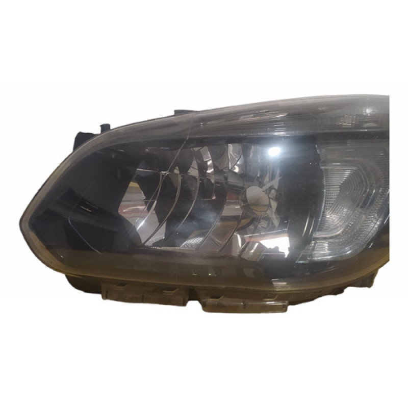 Farol Gm Spin 15/18 Lado Esquerdo Com Detalhes Farol Gm Spin 15/18 Lado Esquerdo Com Detalhes