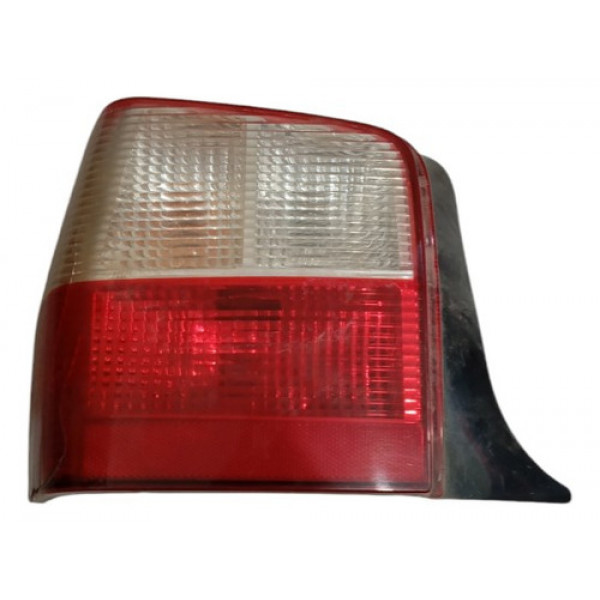 Lanterna Traseira Esquerda Uno Mille 2004 A 2013 Detalhe